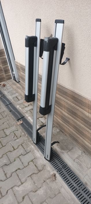 Ски -  багажник  и   греди    "Thule"