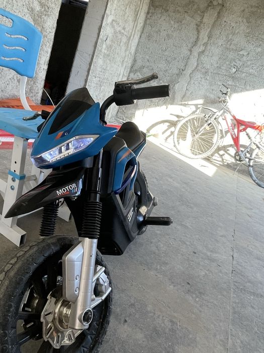 Scuter electric copii