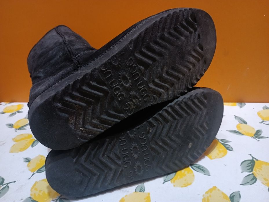 UGG кожени високи N 40 - 13 €