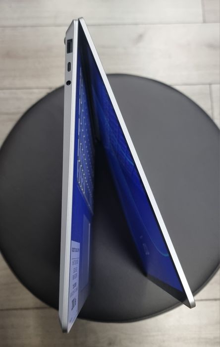 Amanet F28: Laptop Microsoft Surface 5