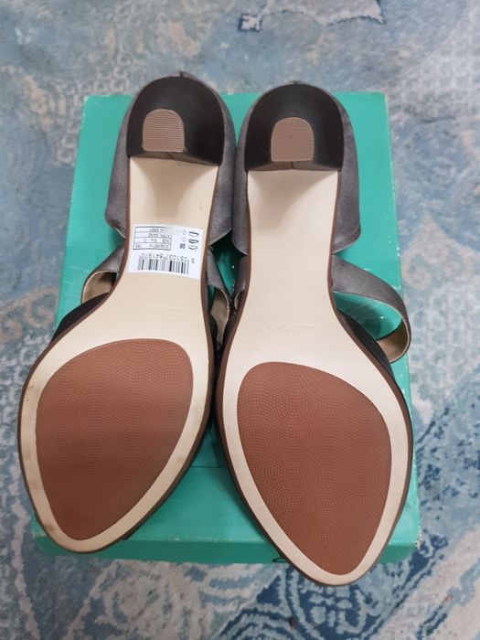 Продам туфли женские новые