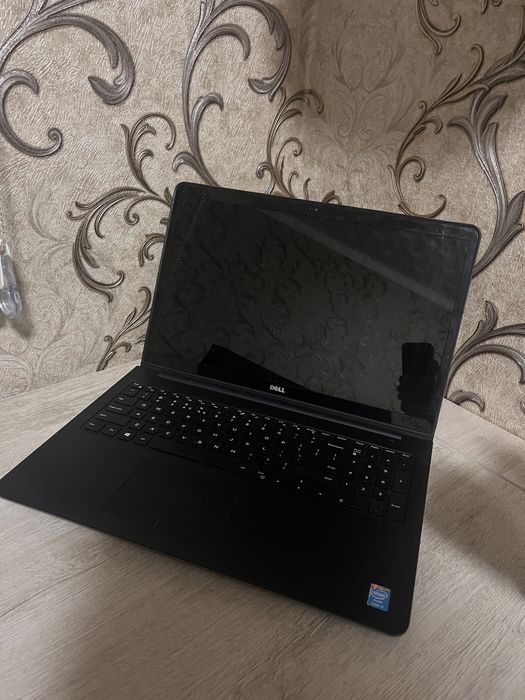 Noutbuk DELL Inspiron 5547