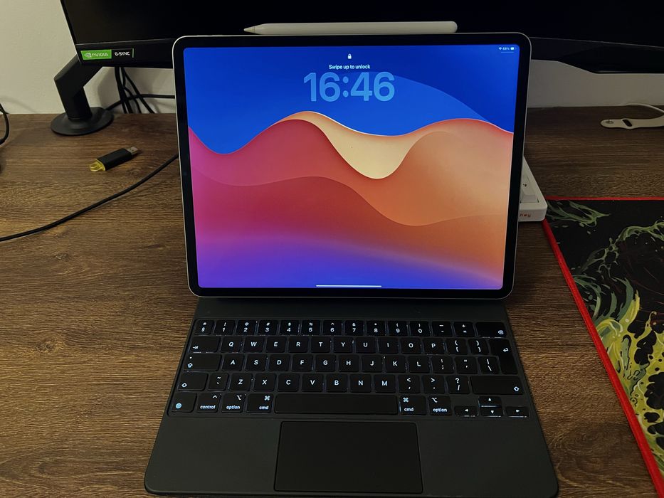 iPad Pro M2 + tastatura + pen
