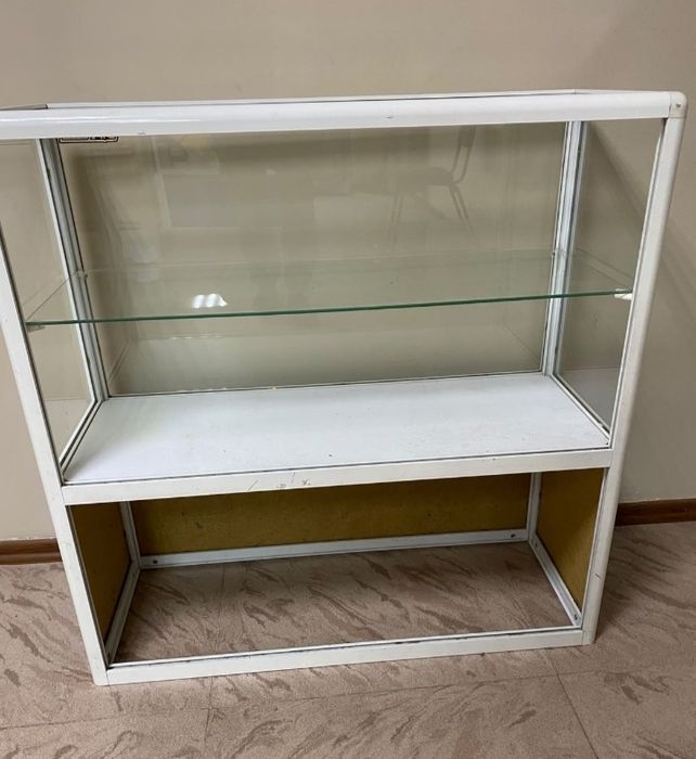 Продам витрины для магазина