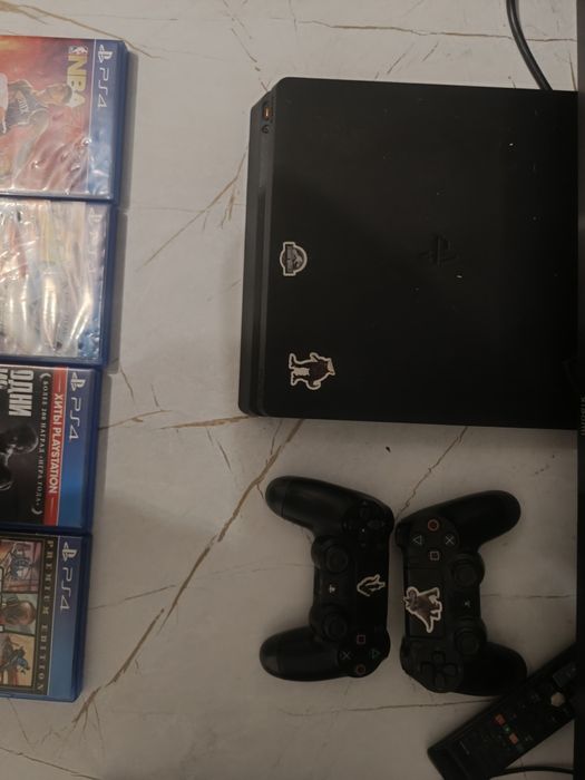 Срочно Продам Пс4 Slim 1 TB