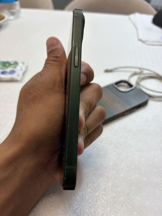 Продам iphone 13 128gb