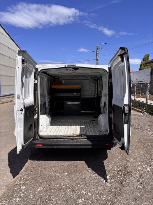 Opel Vivaro 2015 1.6 Diesel (115 CP) Aer Condiționat