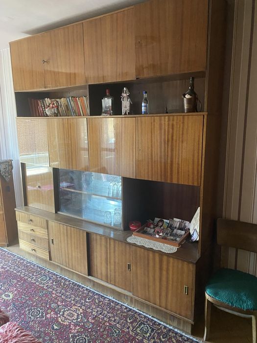 Подарявам мебели