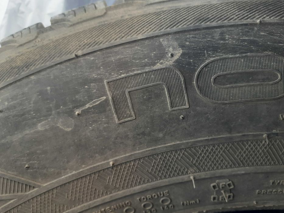 Гуми Нокиан 215/70/16