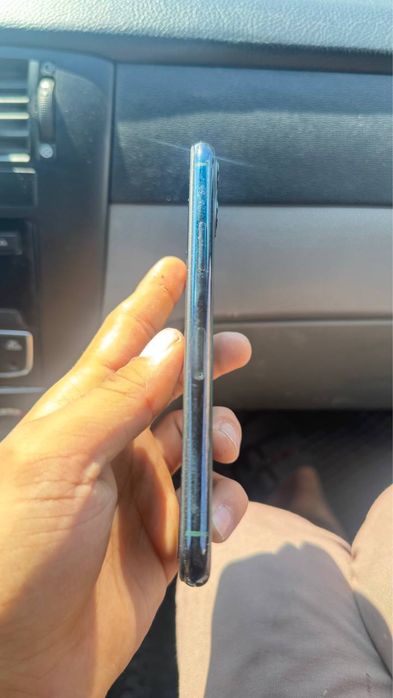 Iphone 11 pro green 64 gb sotiladi sr