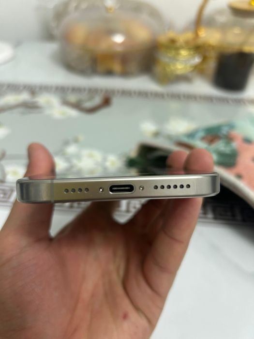 Продам IPhone 16 pro max