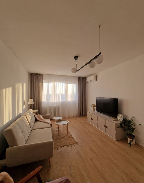 Apartament 3 camere, Bulevardul Republicii, Ploiești, zona 8 Martie
