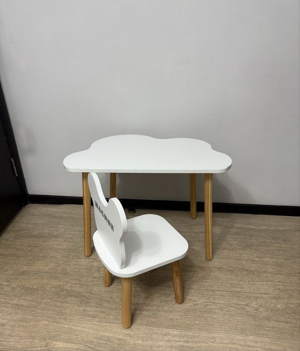 Детский стол и стульчик