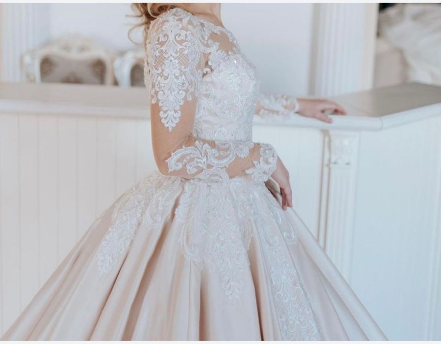 Свадебное платье