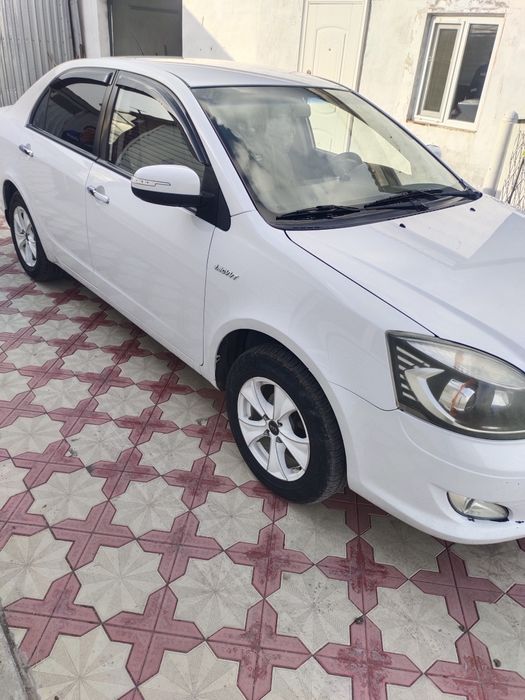 Продам машину Geely