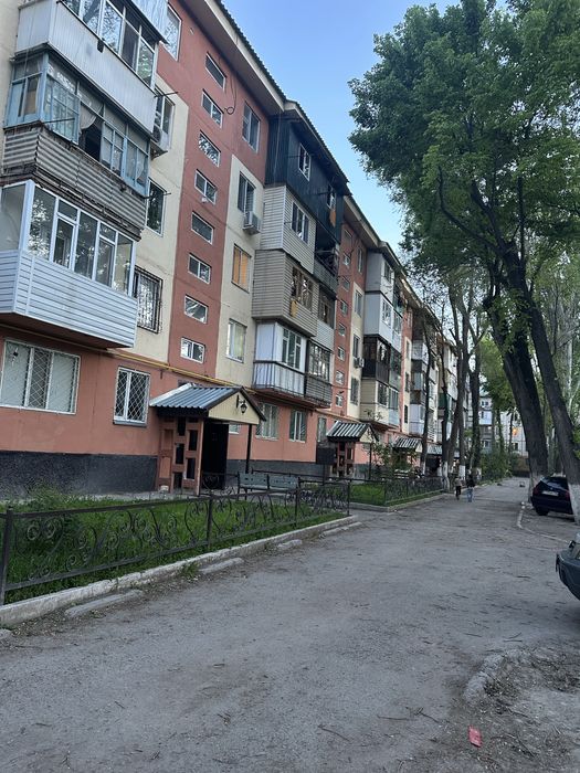 2х комн. 2эт. 4мкр 10дом. ЖКХ