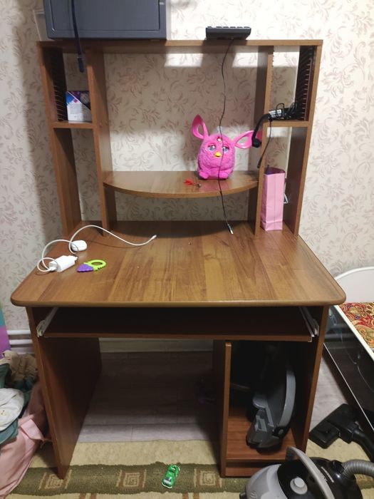 Компьютерный стол