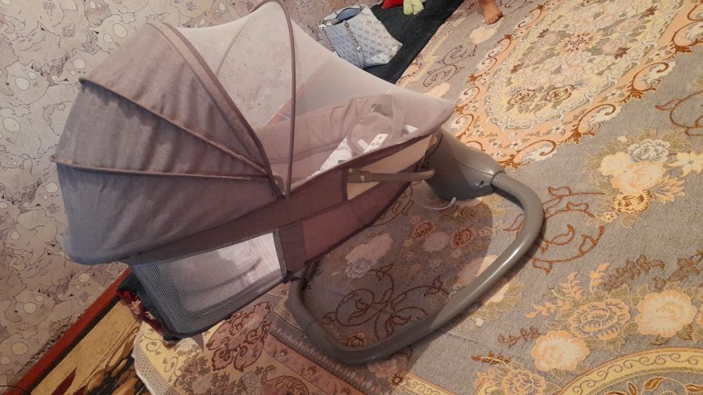 Шезлонги хорошом состаяния