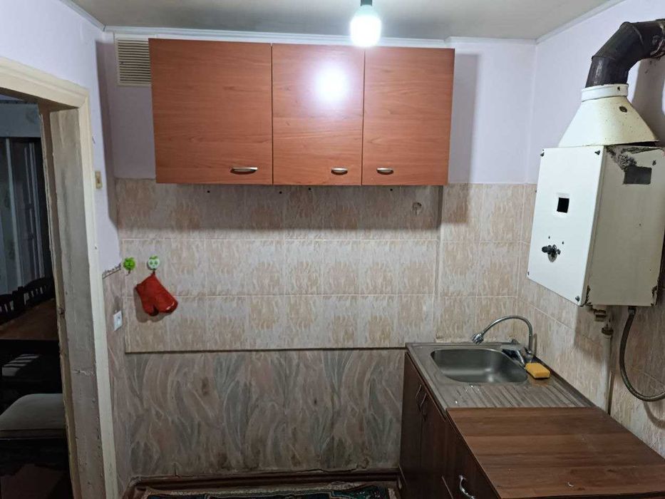 Продается 3-комнатная квартира с капитальным ремонтом (Чирчик)