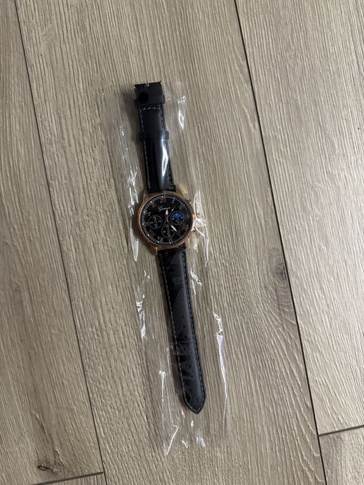 Продам мужские часы