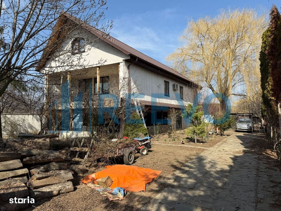 Casă/Vilă de vânzare în comuna Târgu Trotuș, județul Bacău.