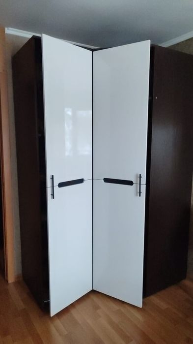 Продается спальный гарнитур