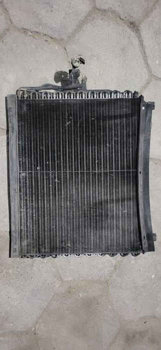 Радиатор кондиционера от мерса 124
