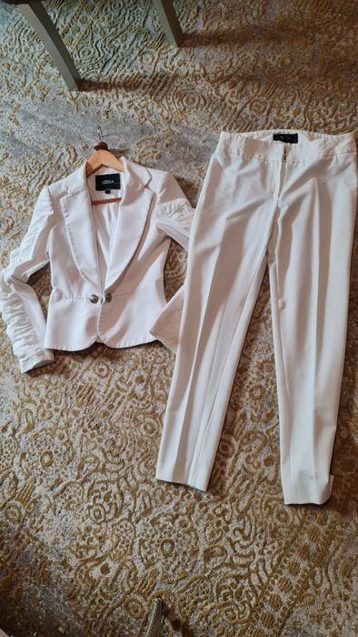 Costum Sacou ro 36 + pantaloni ro 38 ambele Nissa