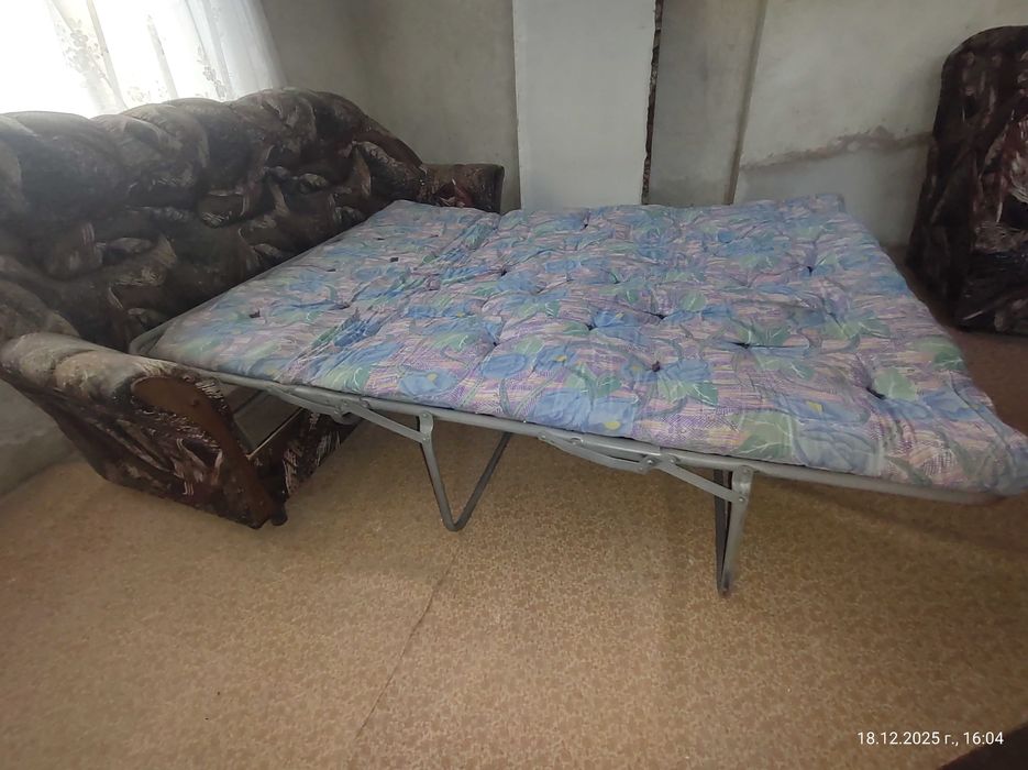 Продавам холна гарнитура