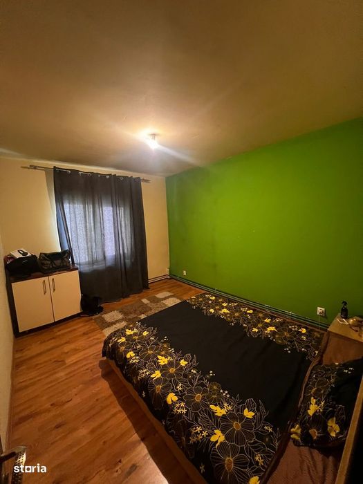 Apartament cu 3 camere, etaj 6, lift și centrală gaz