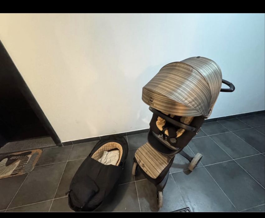 Бебешка количка Stokke