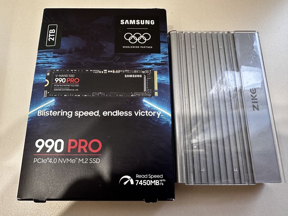 SSD Samsung 990 pro 2tb в боксе Zike Z666