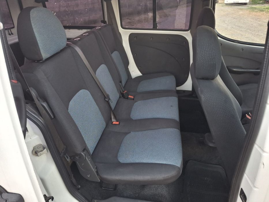 Vând Fiat doblo.