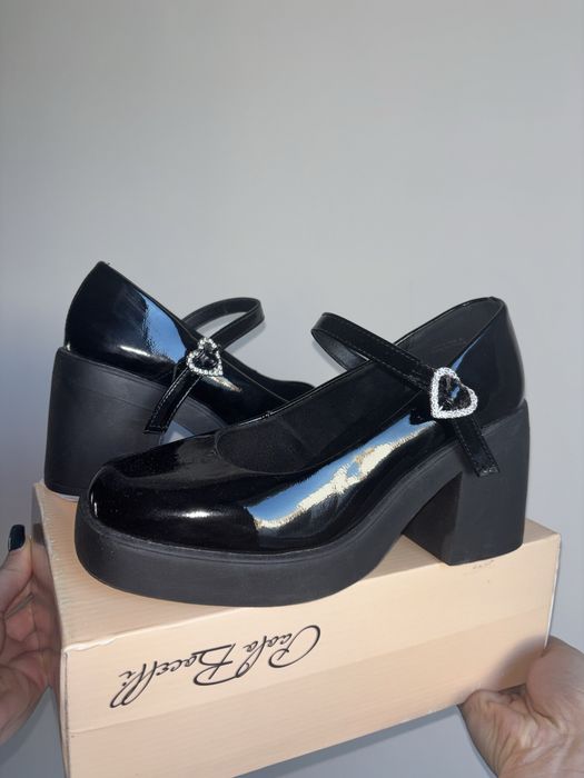 Обувки на ток