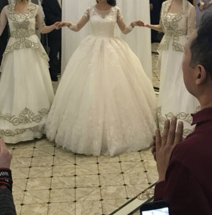 Свадебное платье