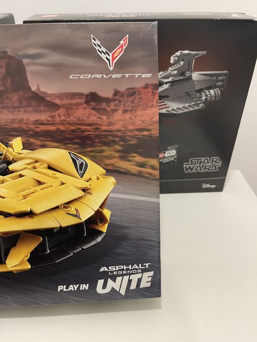 LEGO: Шевроле Корвет Стингрей Technic 42205