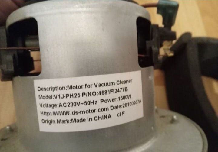 Продам Пылесос моторчик на запчасти