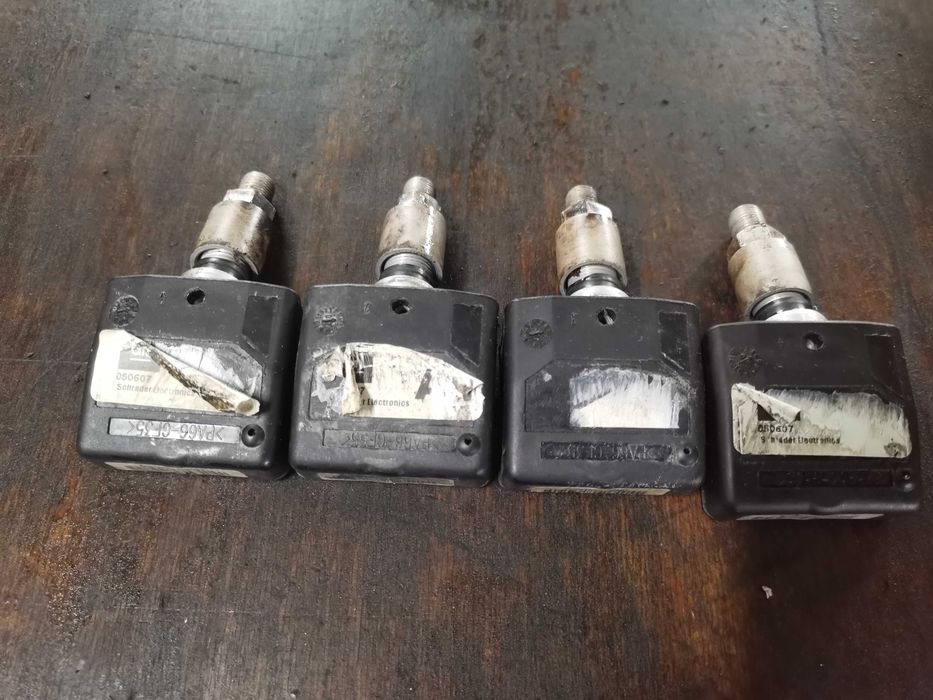 Датчик Сензор за налягане на гумите. Bluetooth вентили за Opel