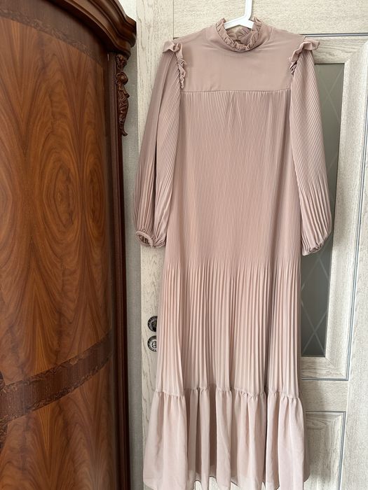 Женские платья б/у