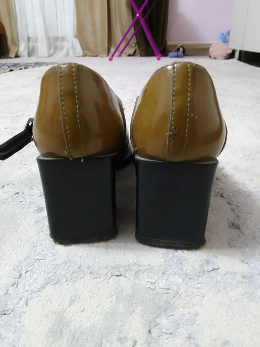 Лакированные туфли 38 размер