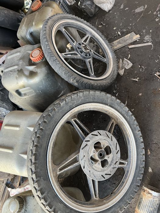 Продам раму с запчастями