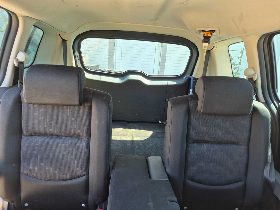 Vand mazda 5 an 2008