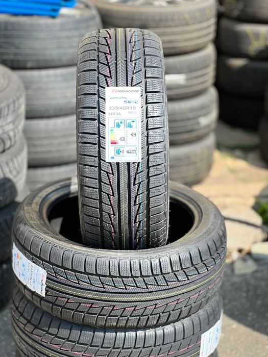 Гуми Зимни 235 45 18 Nankang Чисто нови DOT 2518