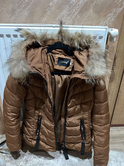 Кафяво яке с естествен пух