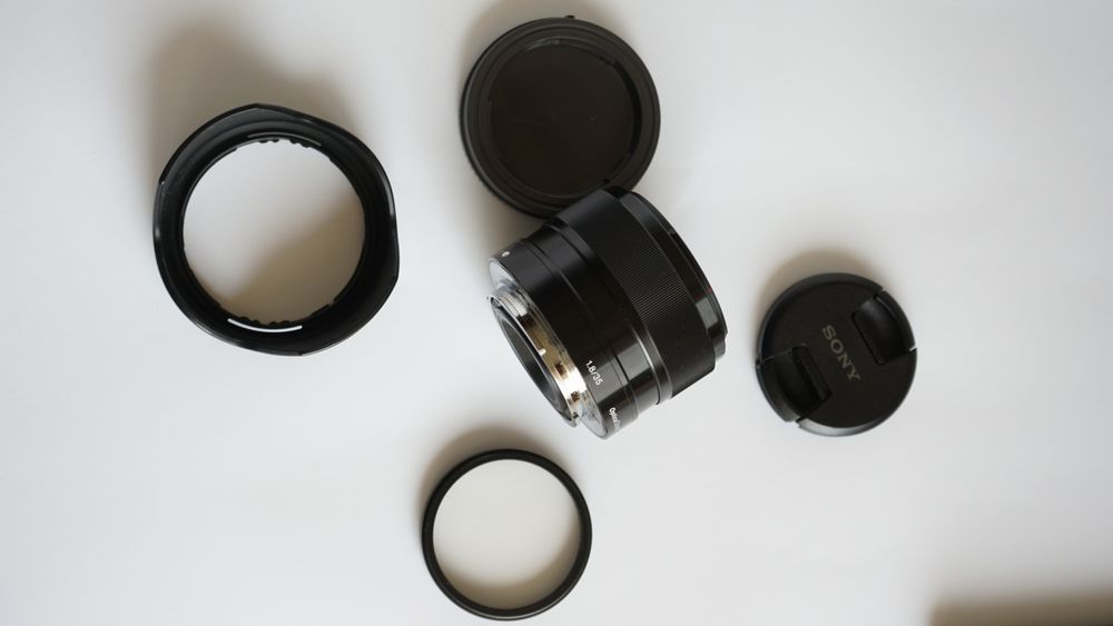 Обективът Sony E 35mm f/1.8 OSS (SEL35F18) Оптична стабилизация