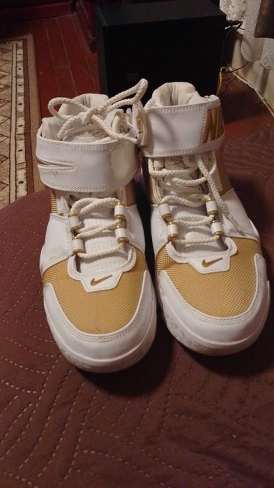 Мъжки маратонки Nike Lebron