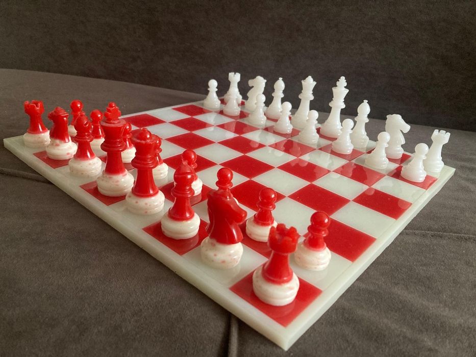 Продам очень крутые Шахматы. Подарочные