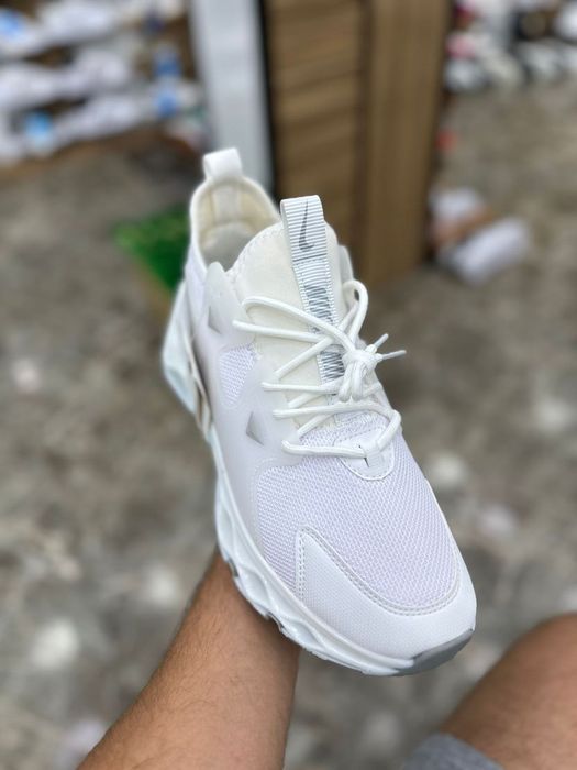 Modele noi pe stoc 40-44