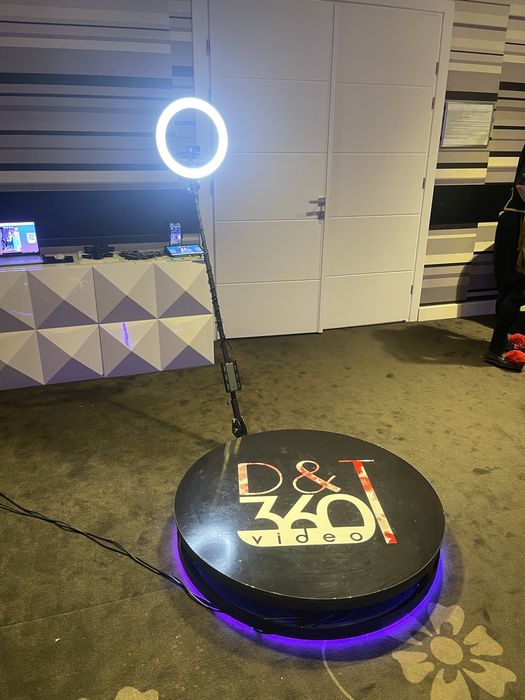 Vand Platforma 360 - Selfie Video Booth