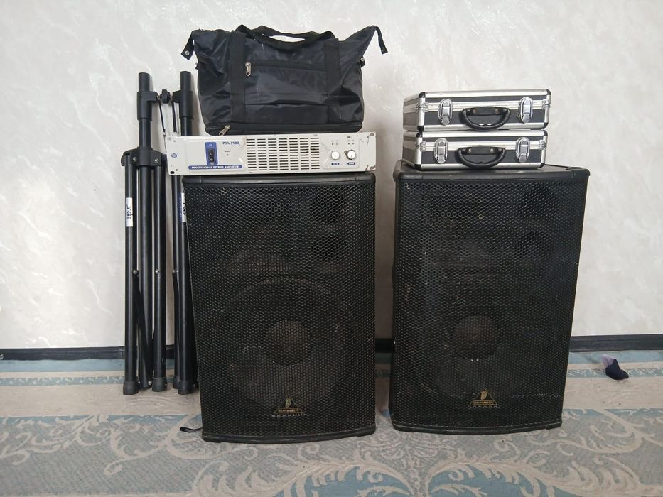 Муз аппаратура комплекте